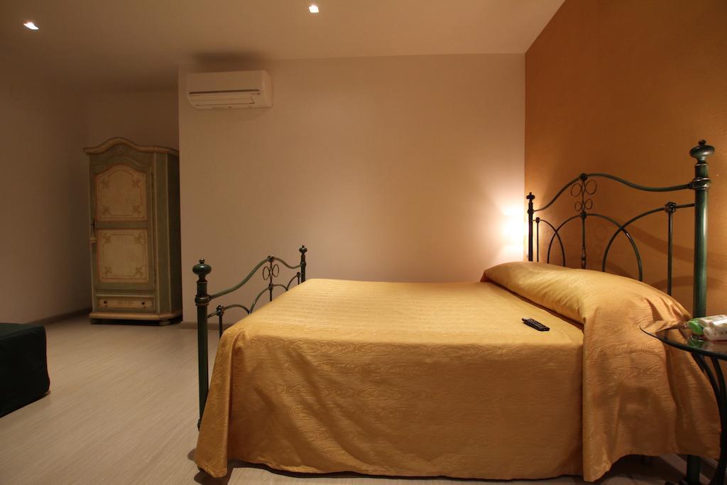 La Suite Del Faro Di Botis Valeria 스칼레아 객실 사진